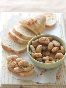 butter beans with garlic bread