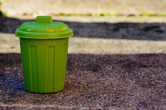 10 Things, Straight From Your Own Trash, That You Can Use For Survival