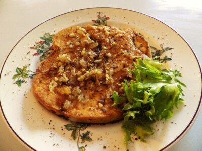 The Easy-To-Spot Giant Mushroom That Can Feed A Family