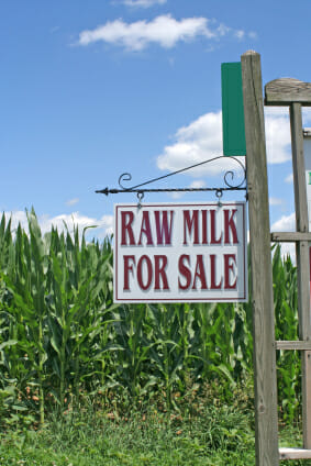 Indiana Sheriff Defies the FDA and Its War Against Raw Milk