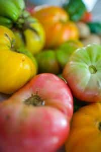 Heirloom_tomatoes-200x300