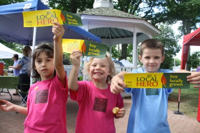 kids protesting for non-gmo and raw milk in Sedgwick Maine