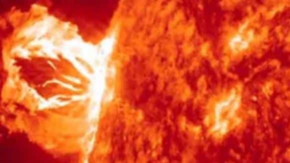 solar flares peak