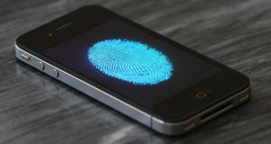 iPhone 5s Fingerprint Feature Hacked 3 Days After Release