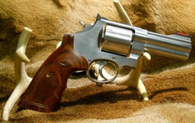 smith and wesson 610