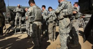 Army Threatens Soldiers If They Donate To Tea Party, Christian Groups