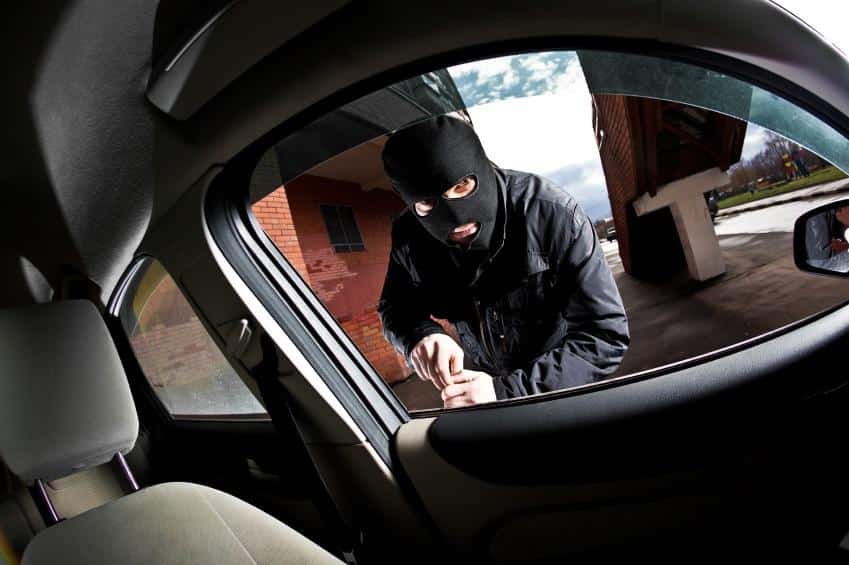 tips preventing muggings car jackings