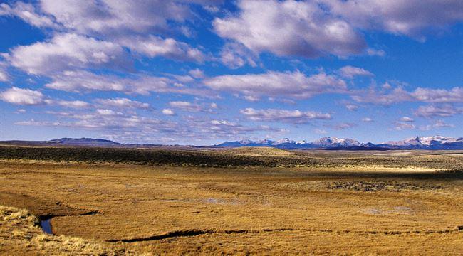 western land -- wyoming tourism