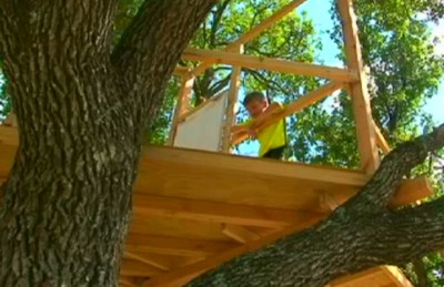 Outlawed: City Tells Homeowner To Destroy Treehouse