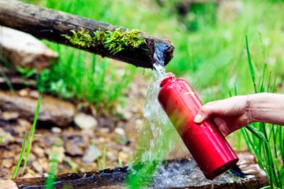 How to drink water safely in the wilderness