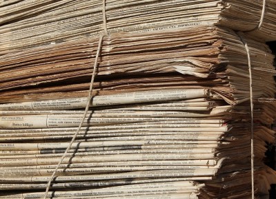 12 Off-Grid Ways Your Grandparents Re-Used Old Newspapers