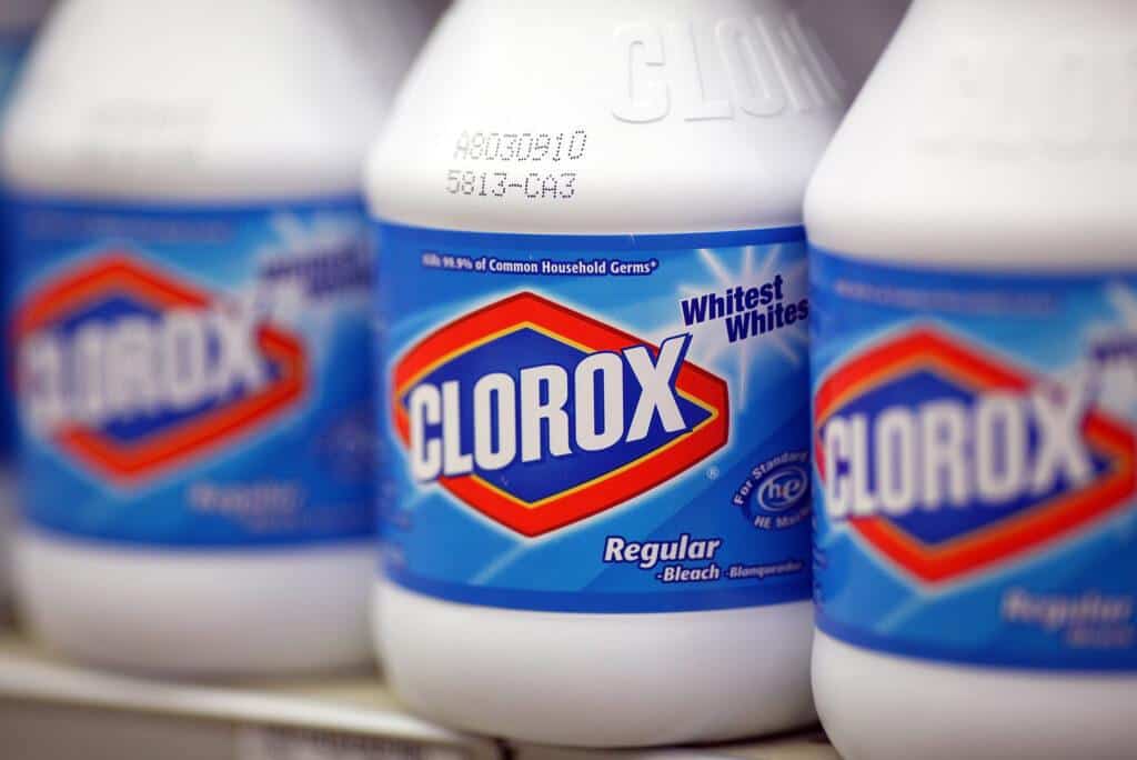 7 Smart, Off-Grid Reasons You Should Stockpile Bleach