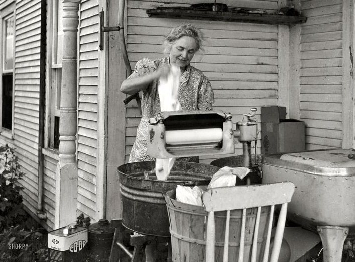 Off-Grid Laundry: How To Do It Exactly Like Grandma Did (And Why You'd Want To)