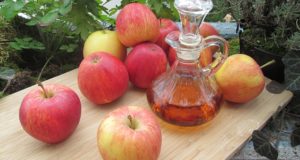 The Simplest And Quickest Way To Make Apple Cider Vinegar, From Scratch
