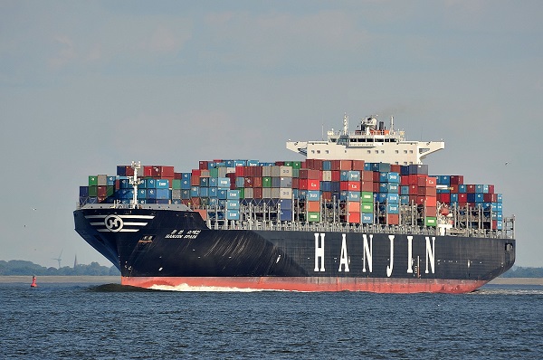 95 Percent Of Stuff On Store Shelves Travels On Huge Cargo Ships – And 72 Are Stuck At Sea