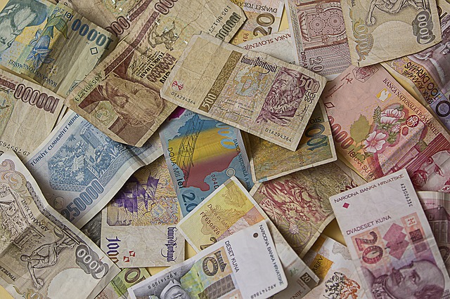The World’s 2nd Largest Country Just Banned Almost All Cash