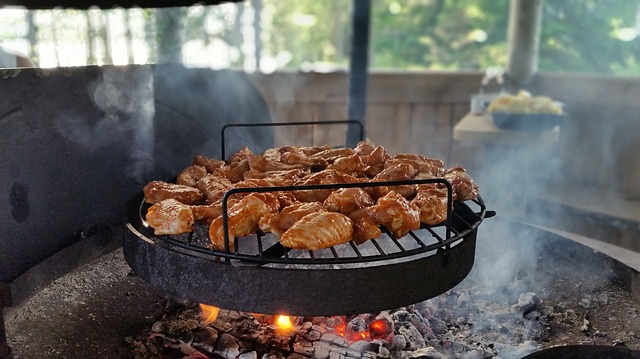 6 Clever, Off-Grid Ways To Cook When There’s No Electricity 