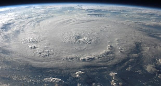 Preparing For A Hurricane: 17 Vital Items You’ll Definitely Need