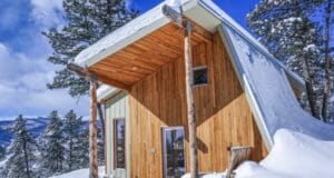 The Sun Heats His Off-Grid ‘Passive Home’ – Even When It’s 0 Degrees Outside