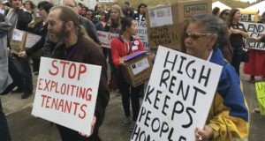Oregon set to become 1st state with mandatory rent controls